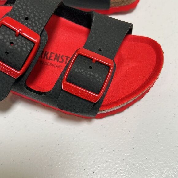 New Birkenstock Arizona Youth Sandals - Picture 7 of 8